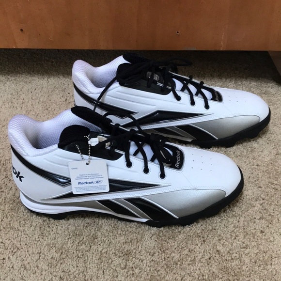 NWOB! Reebok NFL SZ 15 football sneakers / cleats